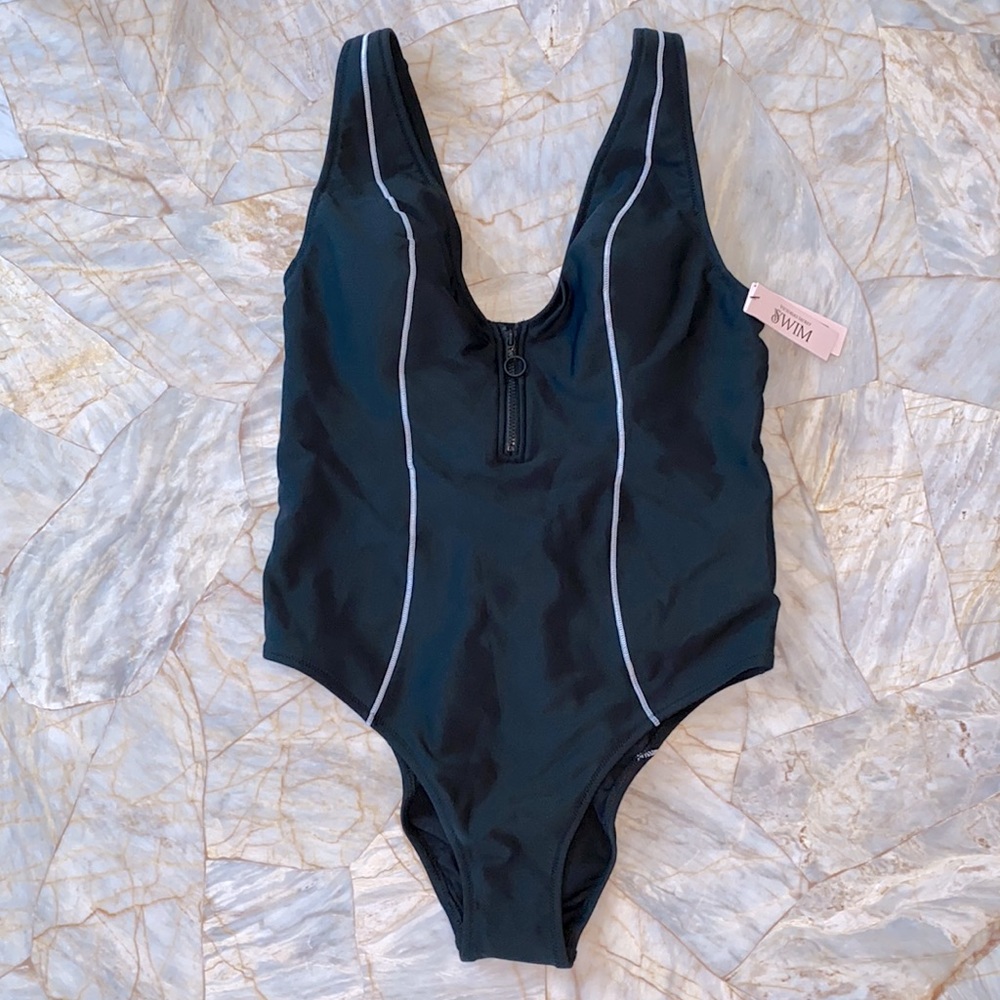 New VICTORIA'S SECRET SWIM Sexy Sport One-Piece Swimsuit Zip Up Black Medium